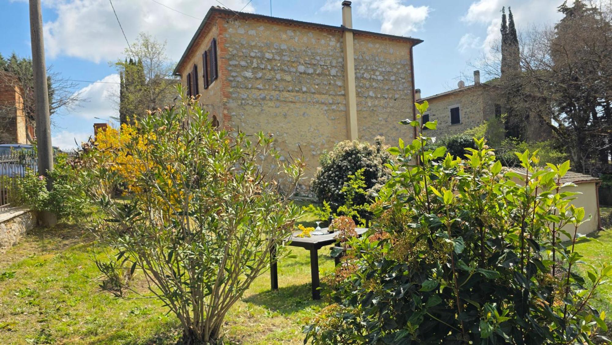 MontefollonicoA Casa Di Gabri别墅 外观 照片