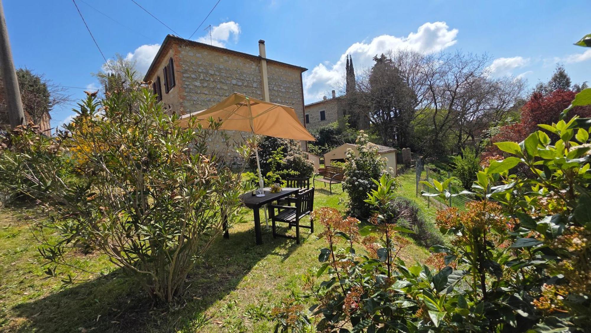 MontefollonicoA Casa Di Gabri别墅 外观 照片
