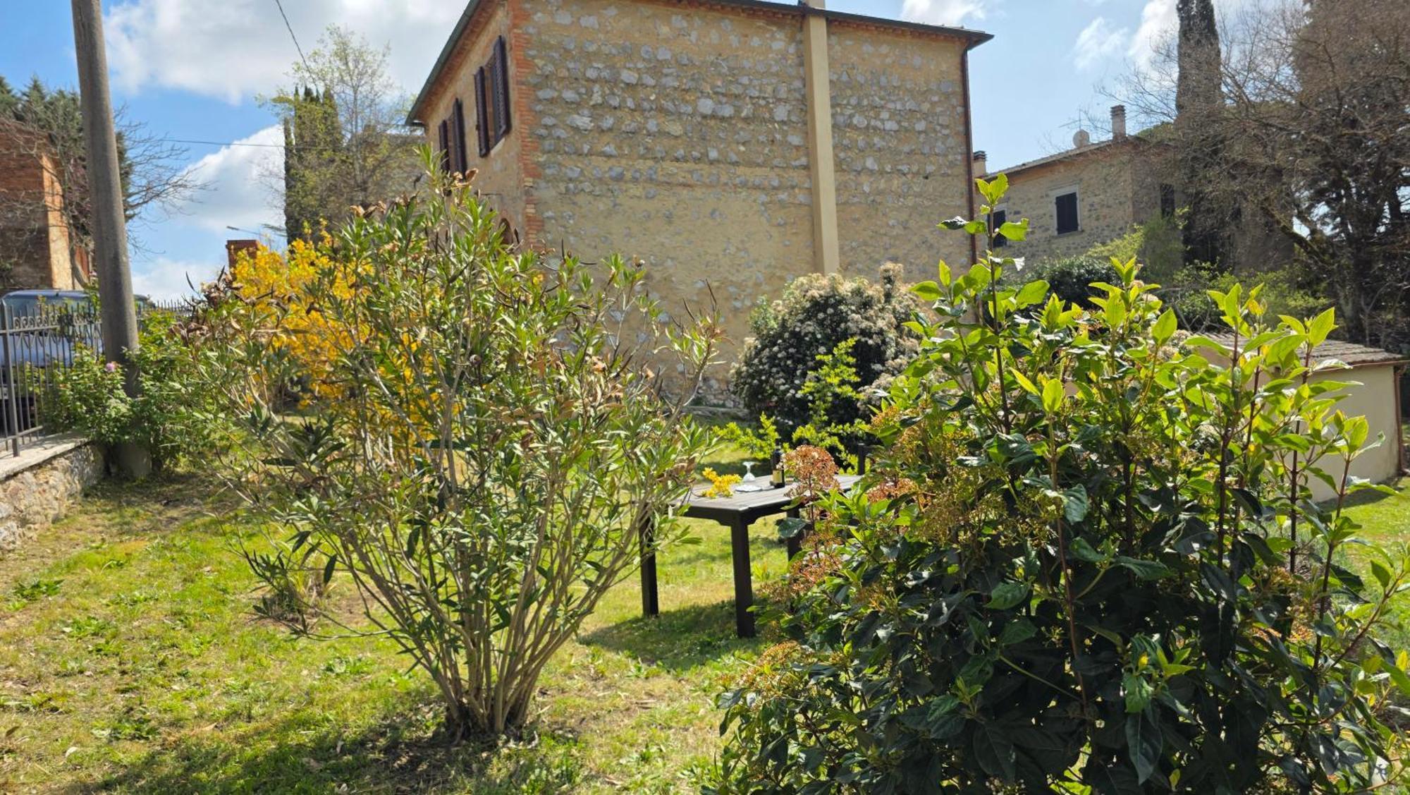 MontefollonicoA Casa Di Gabri别墅 外观 照片
