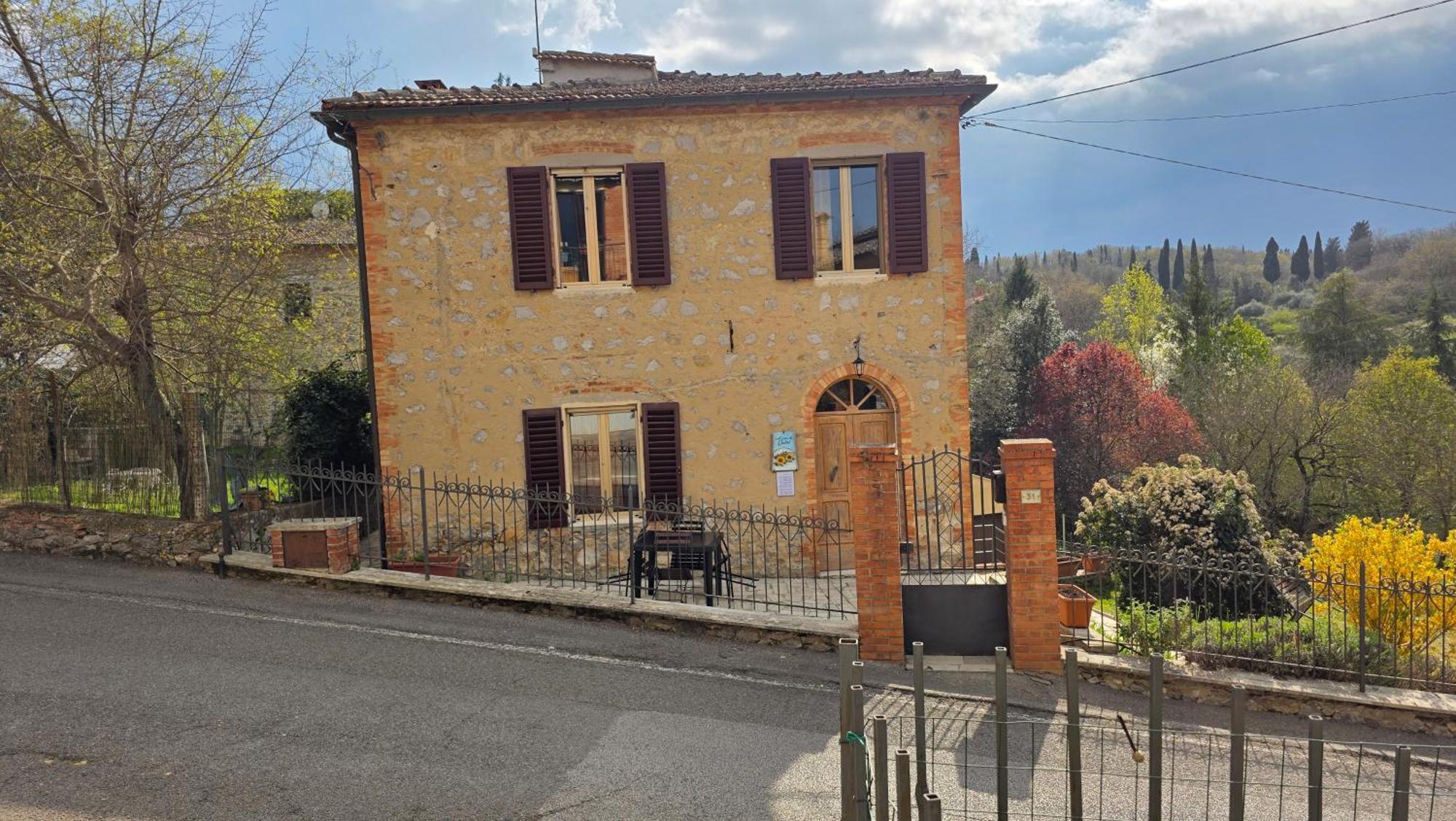 MontefollonicoA Casa Di Gabri别墅 外观 照片